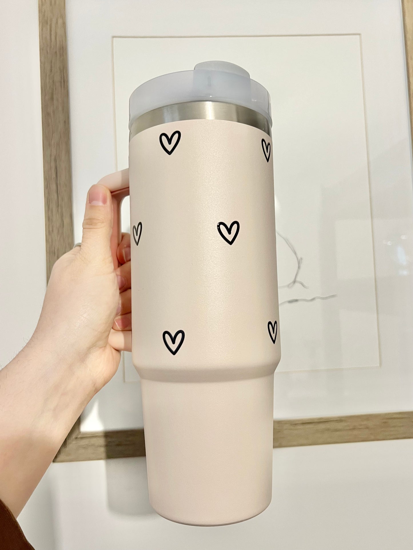 Thermos 40oz Pink: Black hearts