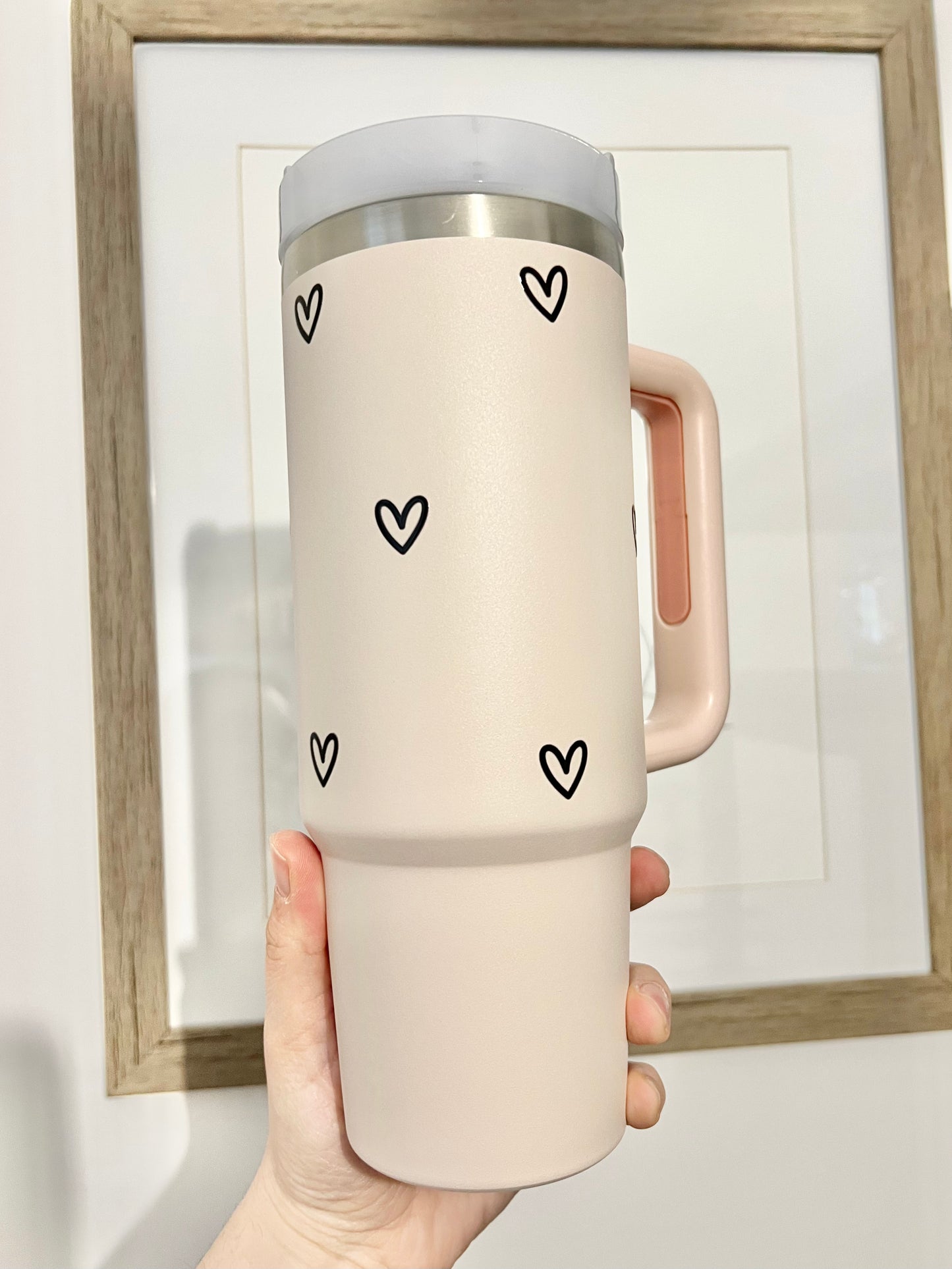 Thermos 40oz Pink: Black hearts