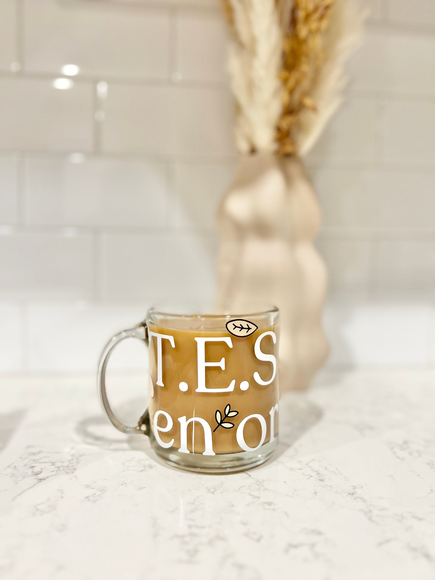 Tasse : T.E.S en or